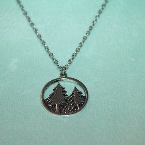 Nwt: Two Pine Trees & Mountains Necklace